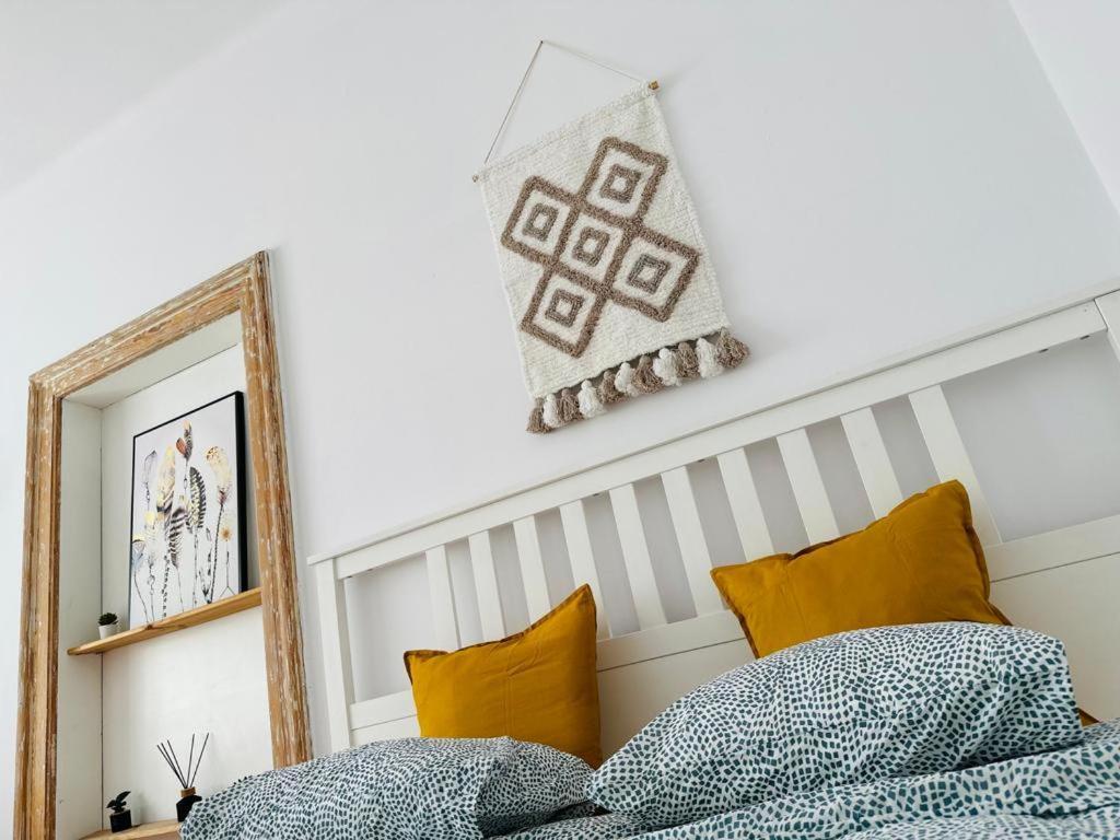 Cozy Apartments And Rooms Katowice Bagian luar foto
