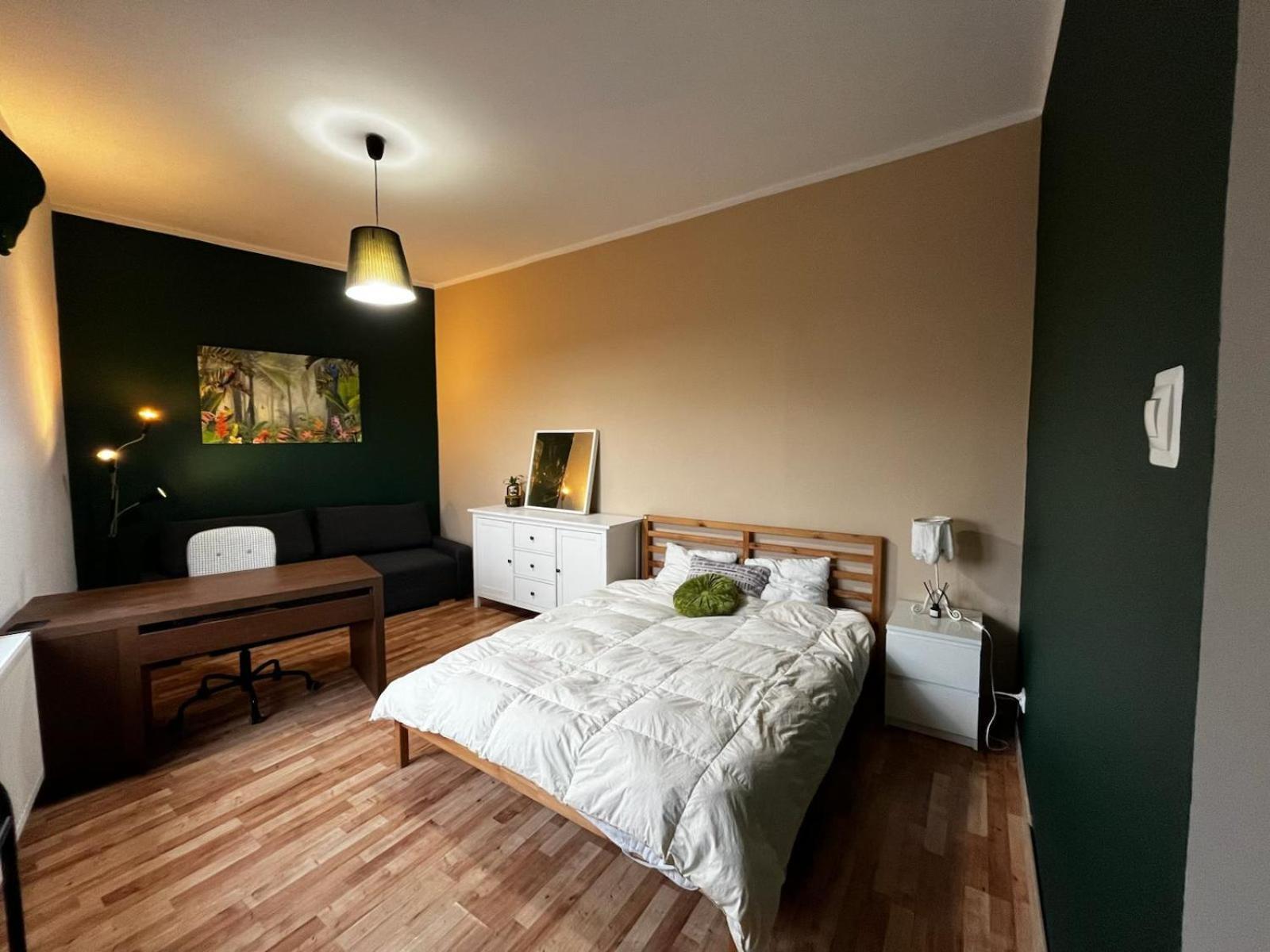 Cozy Apartments And Rooms Katowice Bagian luar foto