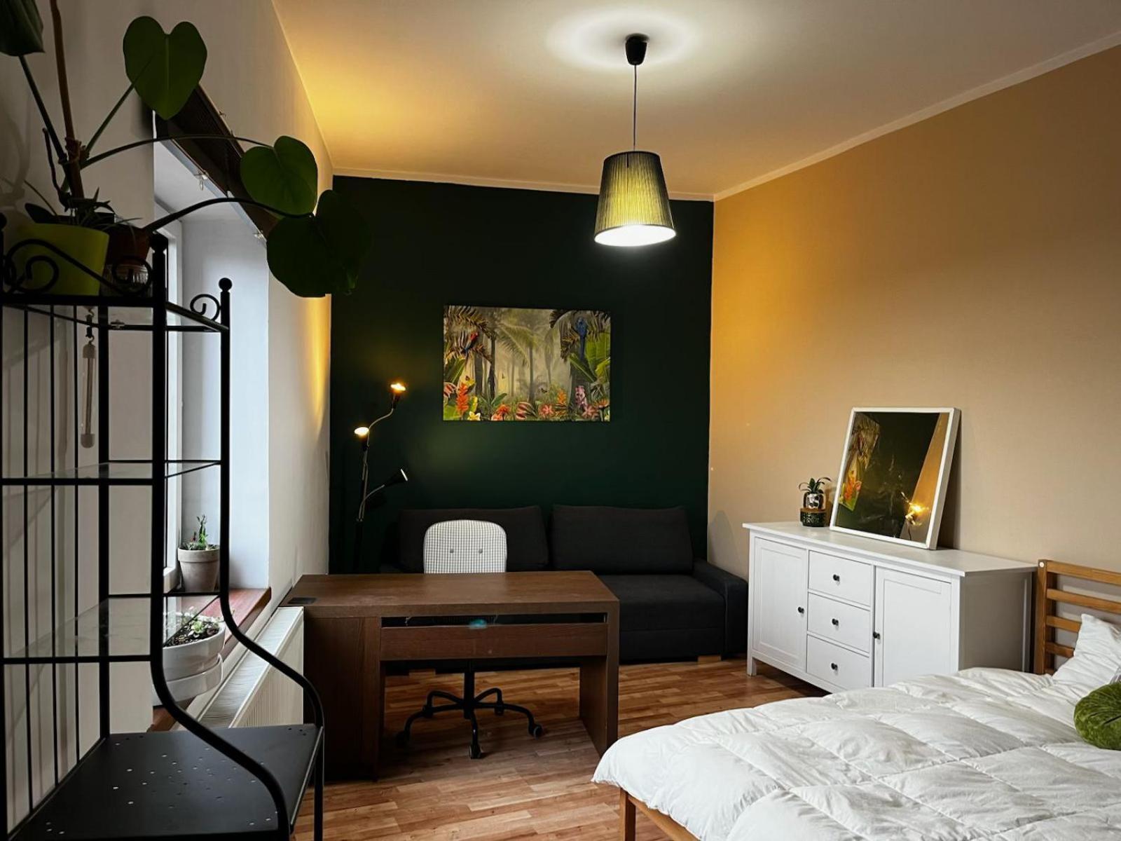 Cozy Apartments And Rooms Katowice Bagian luar foto